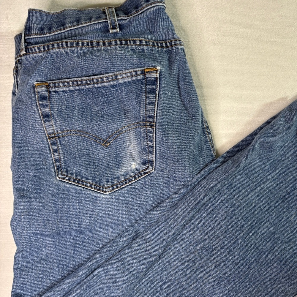 Levis 501 Jeans Mens 38x32 Blue Button Fly Straight Leg - Picture 3 of 9